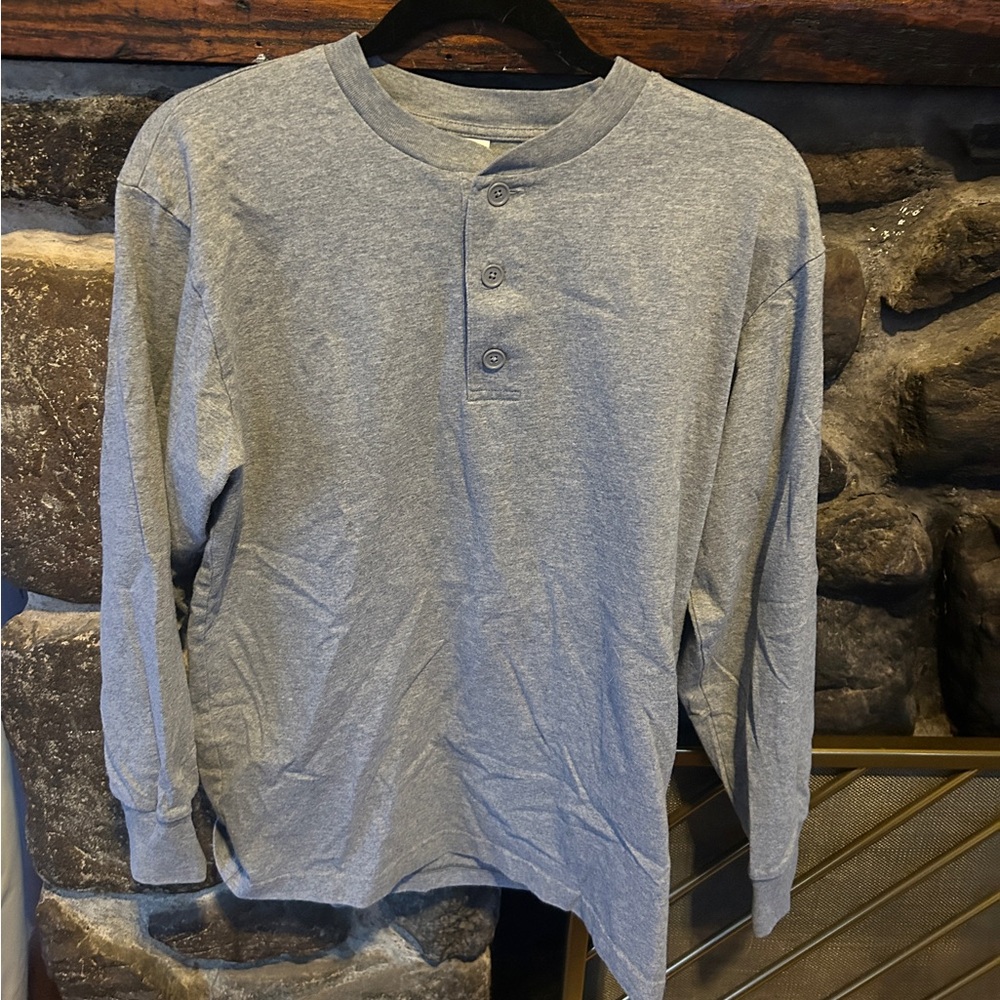 Aritzia tna Grey 100% cotton Henley